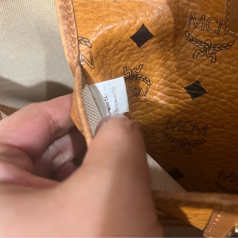 MCM COGNAC VISETOS SHOPPING TOTE - Picture 14 of 16